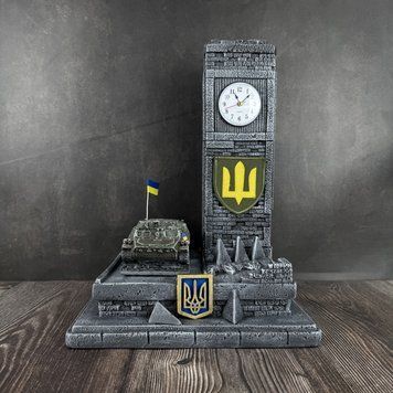 Сувенір із гіпсу з моделлю українського тягача МТЛБ, подарунок ручної роботи, підставка під шеврон із годинником 11297 фото