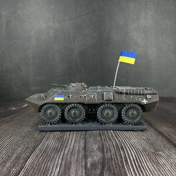 Військовий патріотичний сувенір на подарунок чоловікові, статуетка бронетранспортера БТР-80 10110 фото