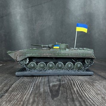 Мілітарі статуетка ручної роботи з гіпсу, подарунок для військового Український БМП-1 10140 фото